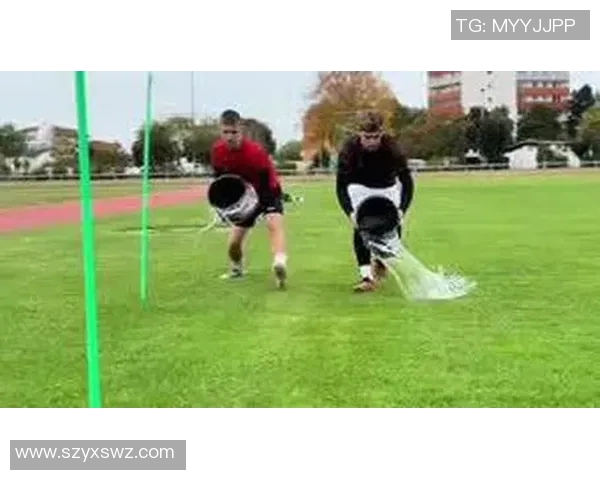 如何通过视频学习模仿足球明星的技巧与动作提升自己的踢球水平